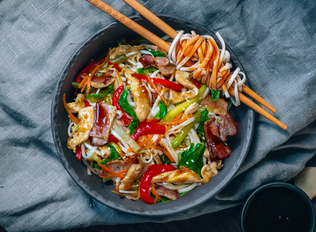 WOK лапша с доставкой, заказать WOK лапша от сети ресторанов японской и  европейской кухни 